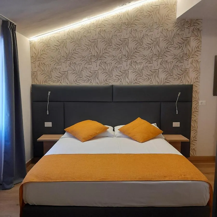 Bike Hotel Touring Gardone Riviera & Wellness