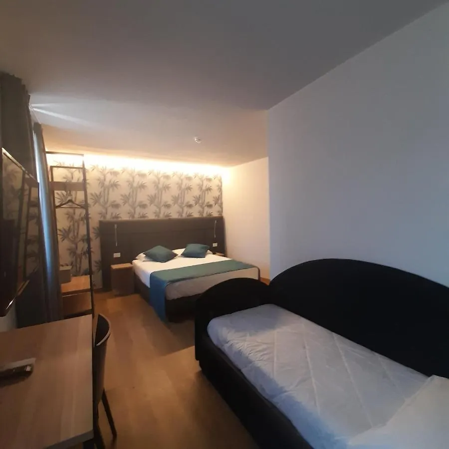 Bike Hotel Touring Gardone Riviera & Wellness