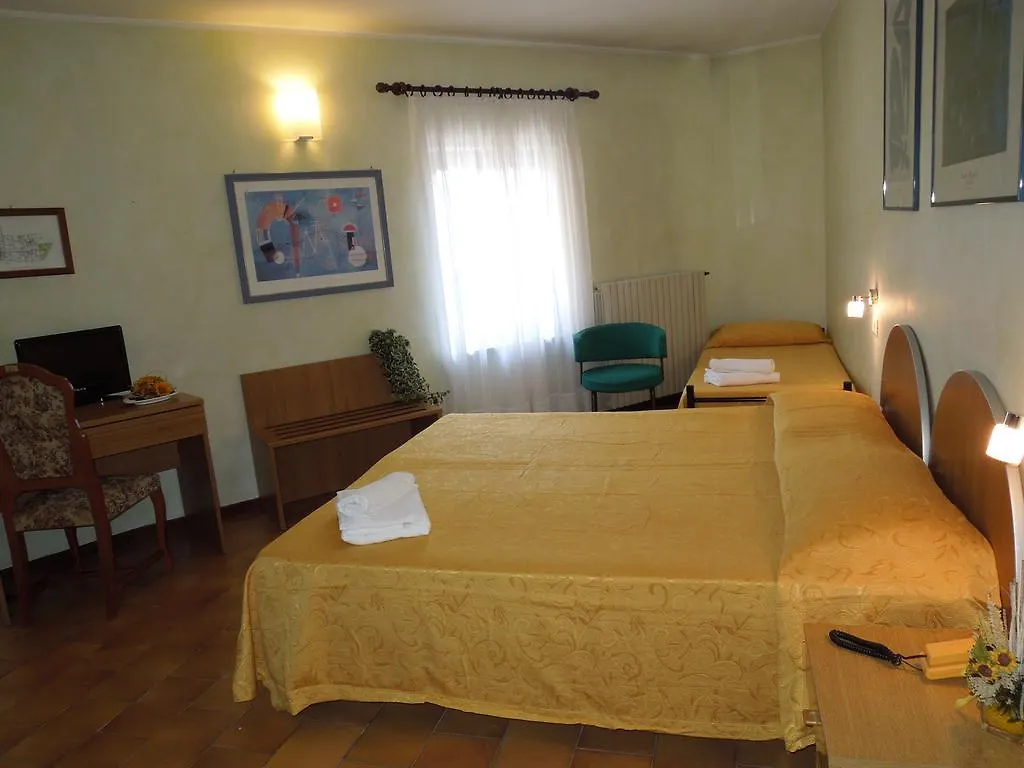 Bike Hotel Touring Gardone Riviera & Wellness 3*,  Italy