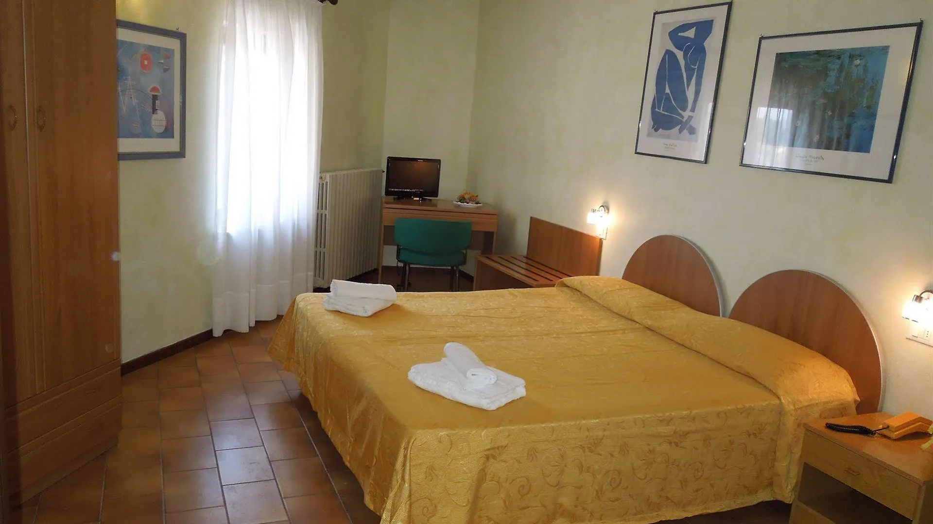 Bike Hotel Touring Gardone Riviera & Wellness