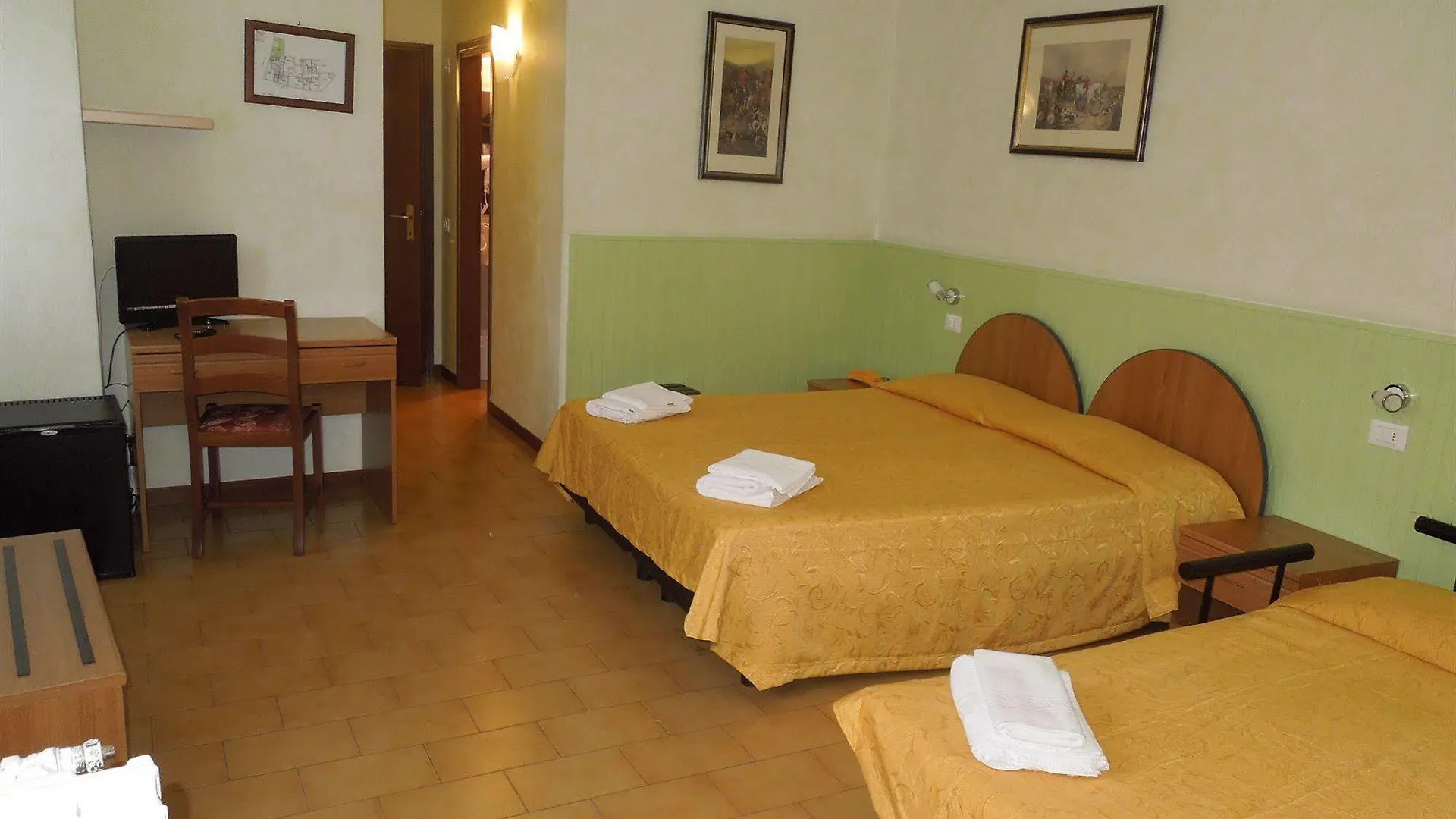 ***  Bike Hotel Touring Gardone Riviera & Wellness Italy