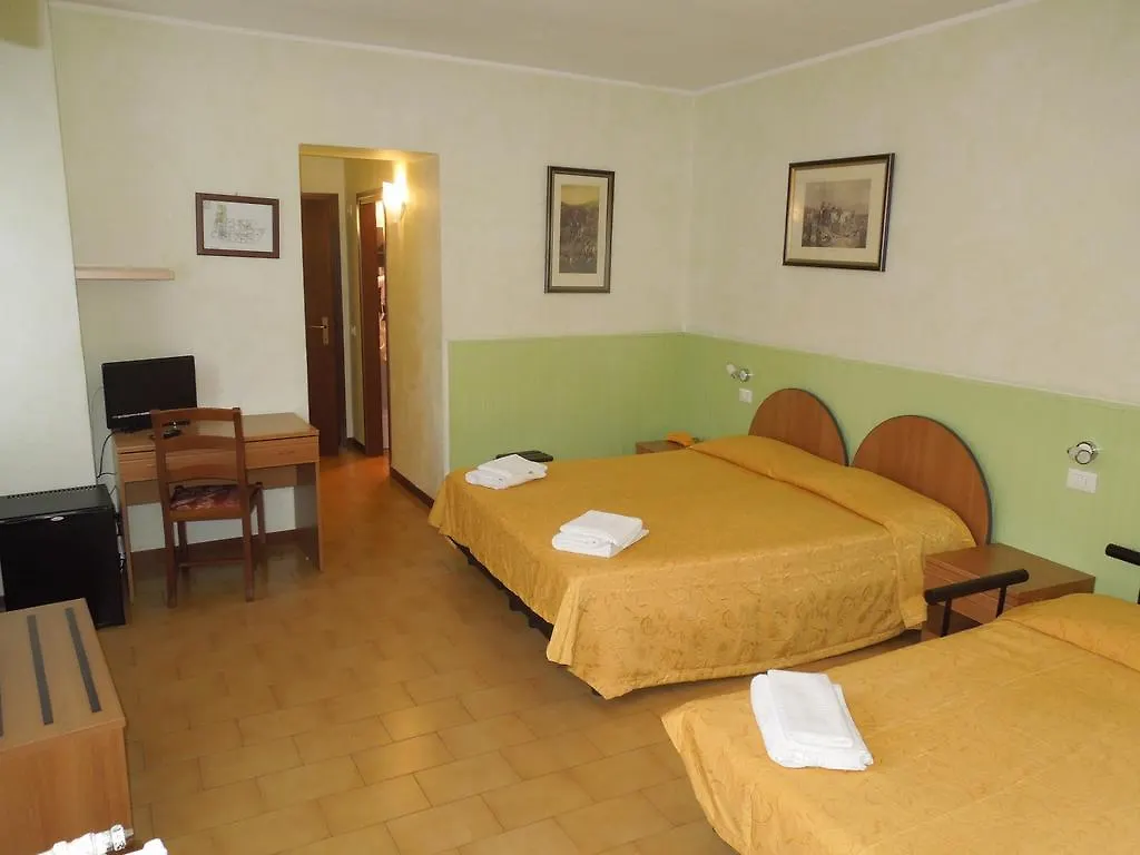 Bike Hotel Touring Gardone Riviera & Wellness